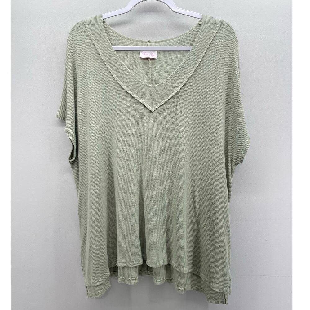Pink Lilly‎ Sage Light Olive Green Oversized V-Neck Waffle Knit Tee